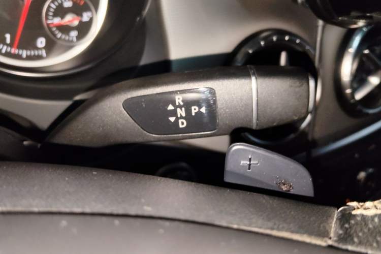 Used Mercedes-Benz CLA 2016 Facelifted CLA 200 Stylish Edition Gear Lever
