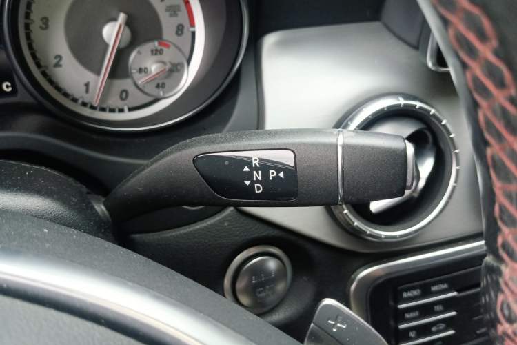 Used Mercedes-Benz CLA 2016 CLA 220 4MATIC Gear Lever