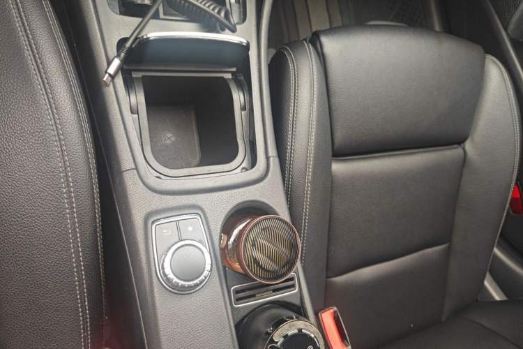 Used Mercedes-Benz CLA 2016 Refreshed CLA 200 Sport Edition Gear Lever