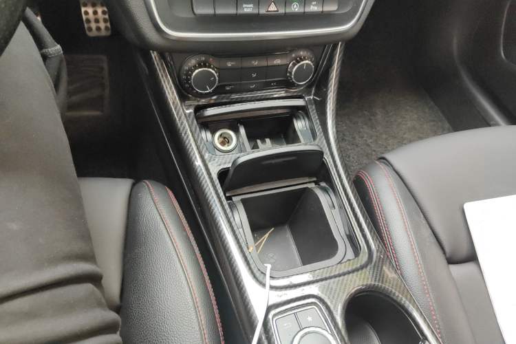 Used Mercedes-Benz CLA 2016 CLA 220 4MATIC Gear Lever