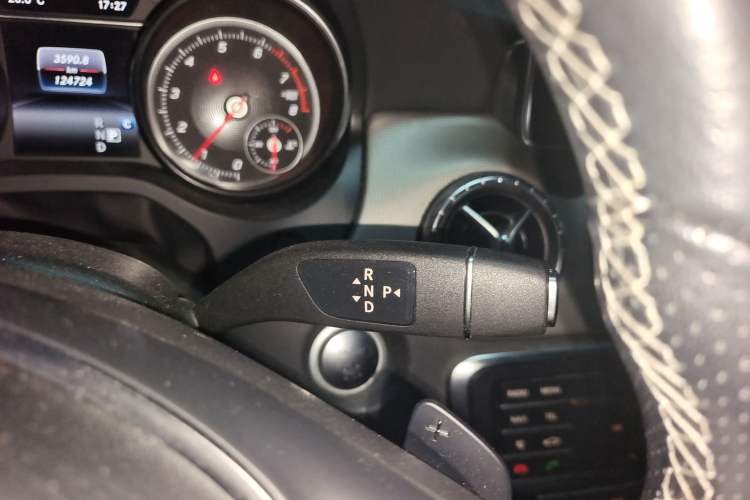 Used Mercedes-Benz CLA 2016 Facelifted CLA 200 Stylish Edition Gear Lever