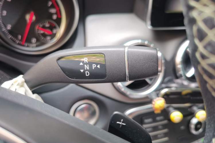 Used Mercedes-Benz CLA 2016 Facelifted CLA 200 Stylish Edition Gear Lever