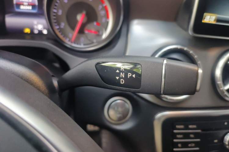 Used Mercedes-Benz CLA 2016 CLA 260 4MATIC Gear Lever