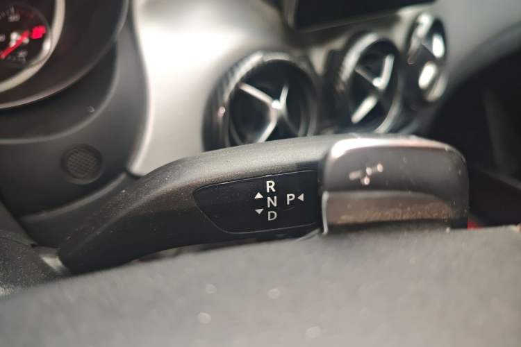 Used Mercedes-Benz CLA 2016 Facelifted CLA 260 4MATIC Gear Lever