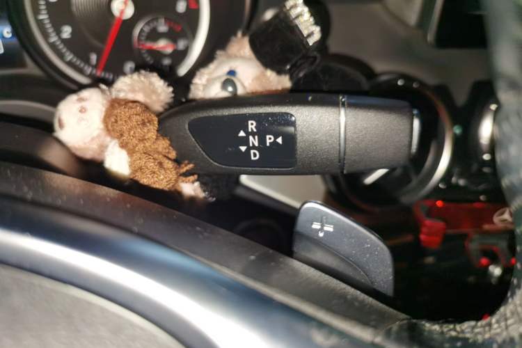 Used Mercedes-Benz CLA 2016 Facelifted CLA 260 4MATIC Gear Lever