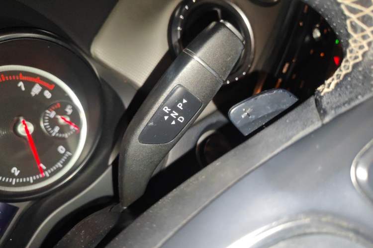 Used Mercedes-Benz CLA 2016 Facelifted CLA 200 Stylish Edition Gear Lever