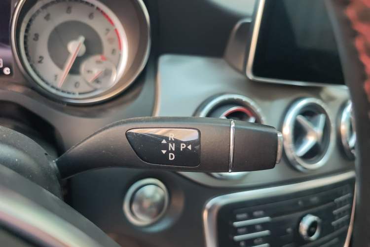Used Mercedes-Benz CLA 2016 CLA 220 4MATIC Gear Lever