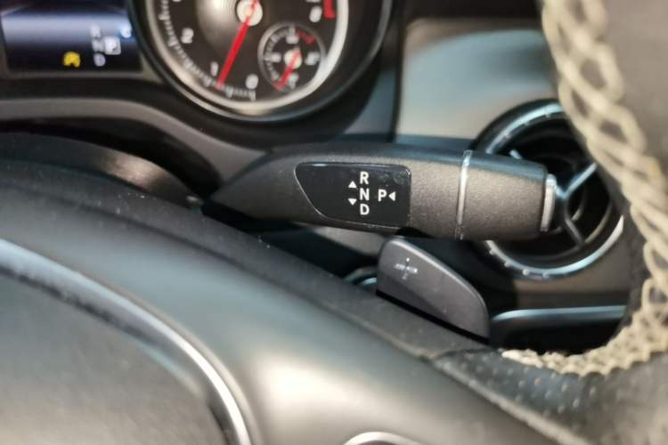 Used Mercedes-Benz CLA 2016 Refreshed CLA 200 Sport Edition Gear Lever