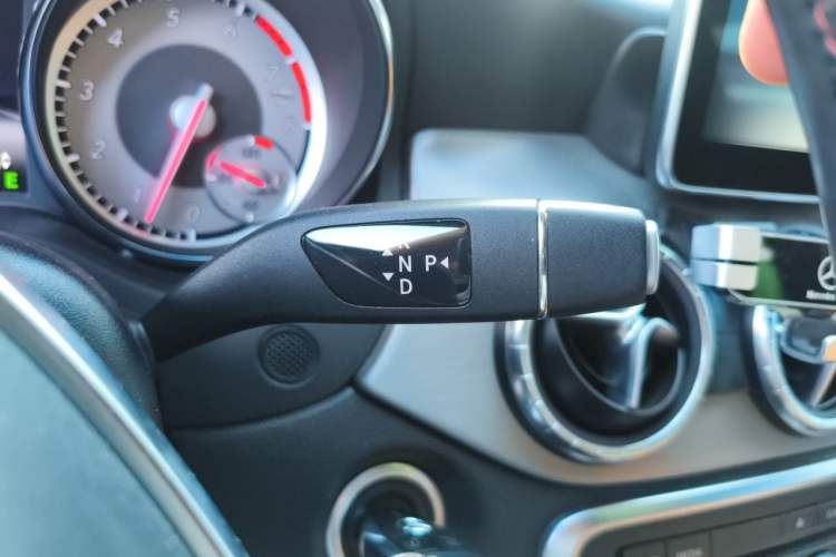 Used Mercedes-Benz CLA 2016 CLA 220 4MATIC Gear Lever