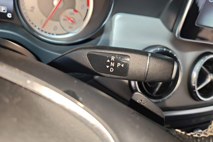 Used Mercedes-Benz CLA 2016 CLA 200 Style Edition Gear Lever