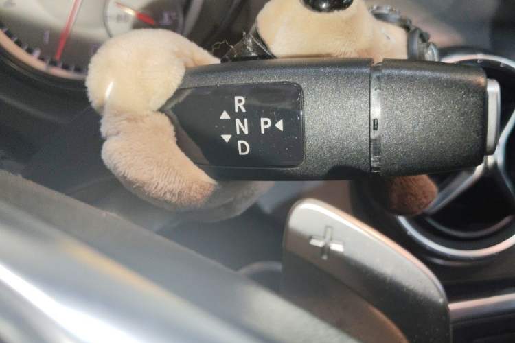 Used Mercedes-Benz CLA 2016 CLA 260 4MATIC Gear Lever