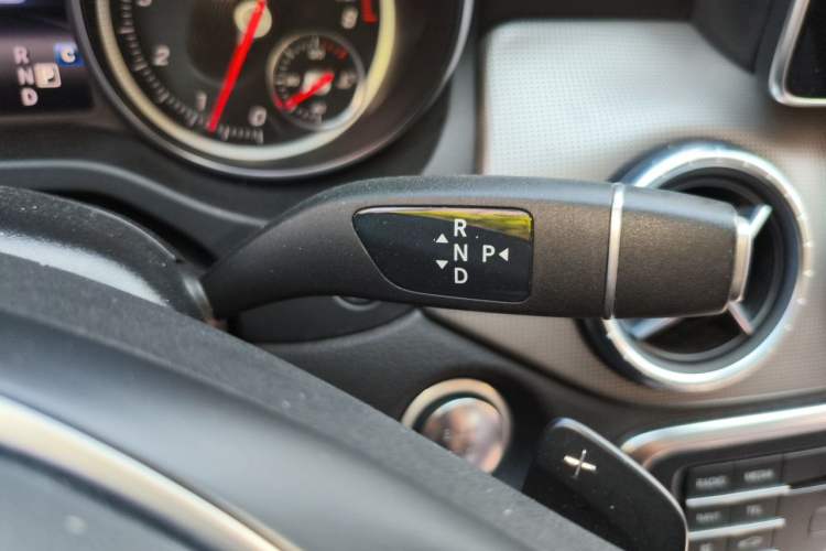 Used Mercedes-Benz CLA 2016 Refreshed CLA 200 Sport Edition Gear Lever