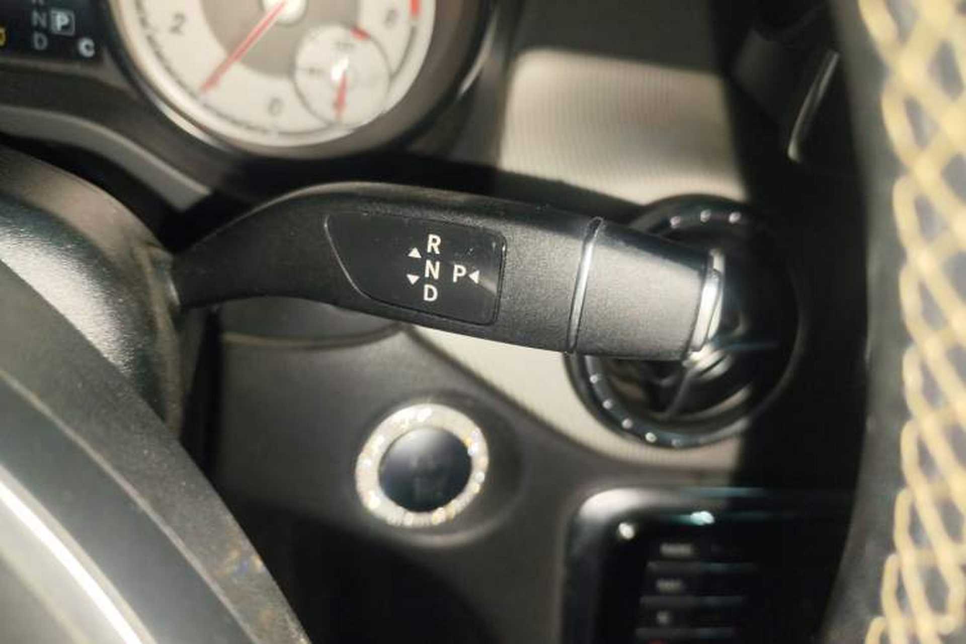 Used Mercedes-Benz CLA  Gear Lever
