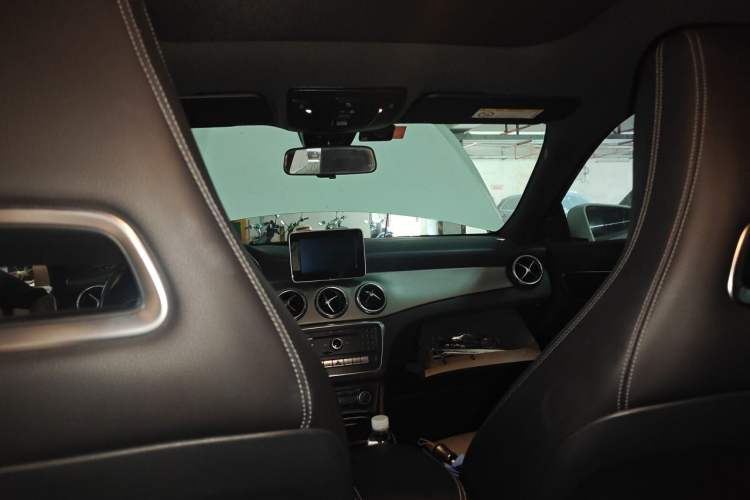 Used Mercedes-Benz CLA 2016 Facelifted CLA 200 Stylish Edition Headliner