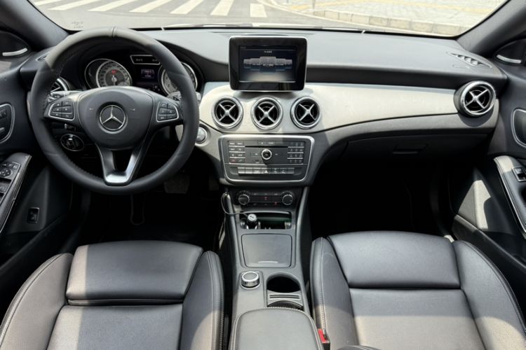 Used Mercedes-Benz CLA 2016 CLA 200 Style Edition Interior 1