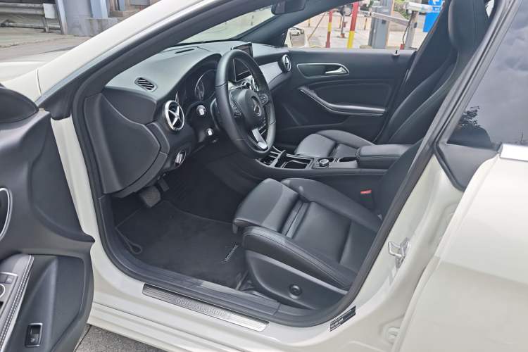 Used Mercedes-Benz CLA 2016 CLA 200 Style Edition Interior 1