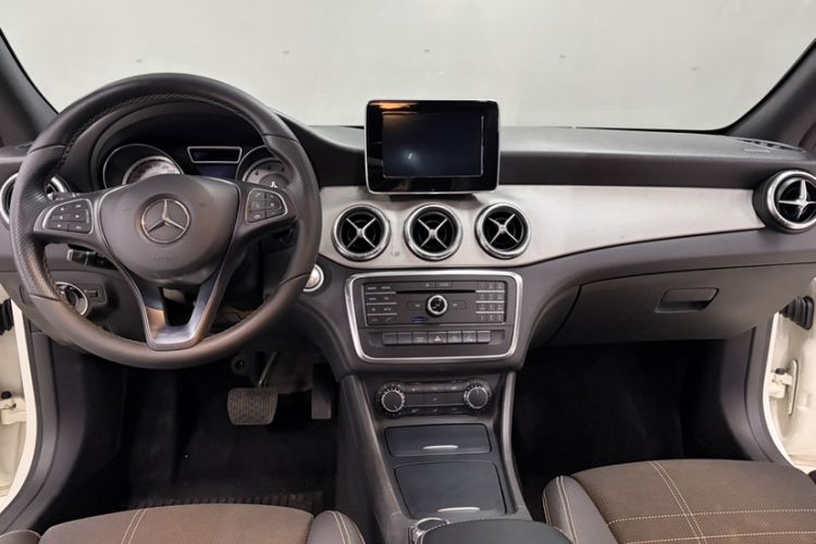Used Mercedes-Benz CLA 2016 CLA 200 Sport Edition Interior 2