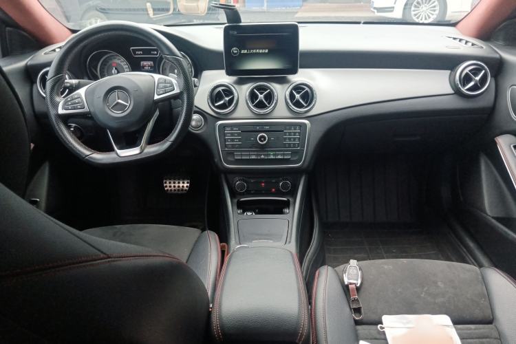 Used Mercedes-Benz CLA 2016 CLA 220 4MATIC Interior 2