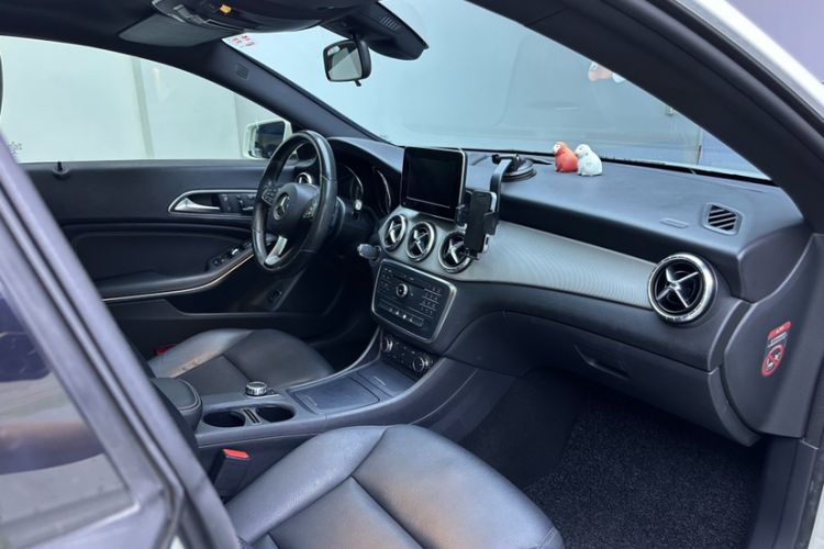 Used Mercedes-Benz CLA 2016 CLA 200 Style Edition Interior 2