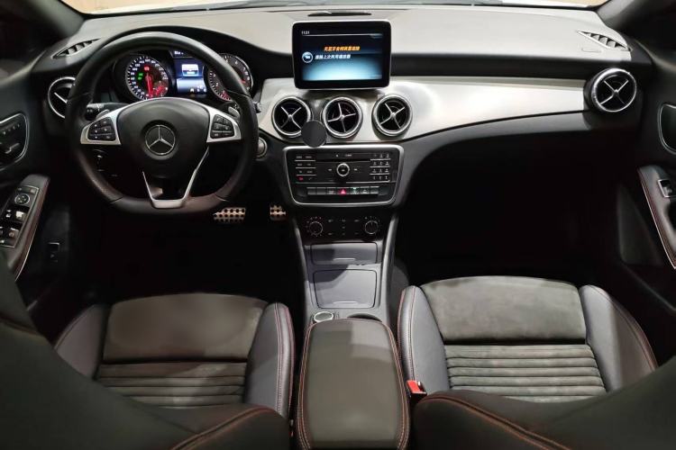 Used Mercedes-Benz CLA 2016 CLA 220 4MATIC Interior 2