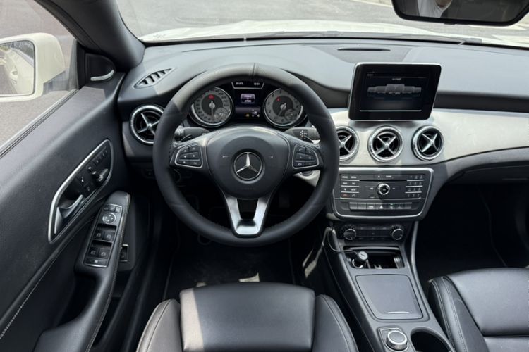 Used Mercedes-Benz CLA 2016 CLA 200 Style Edition Interior 3