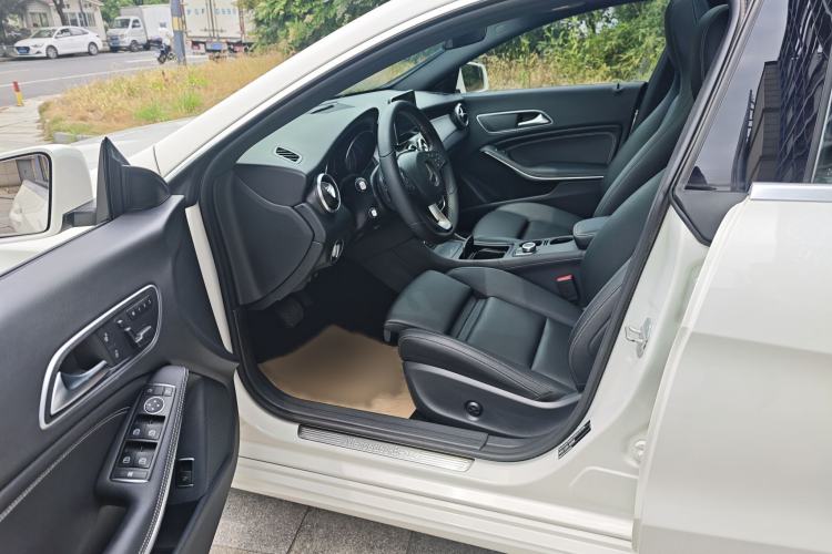 Used Mercedes-Benz CLA 2016 CLA 200 Style Edition Interior 3