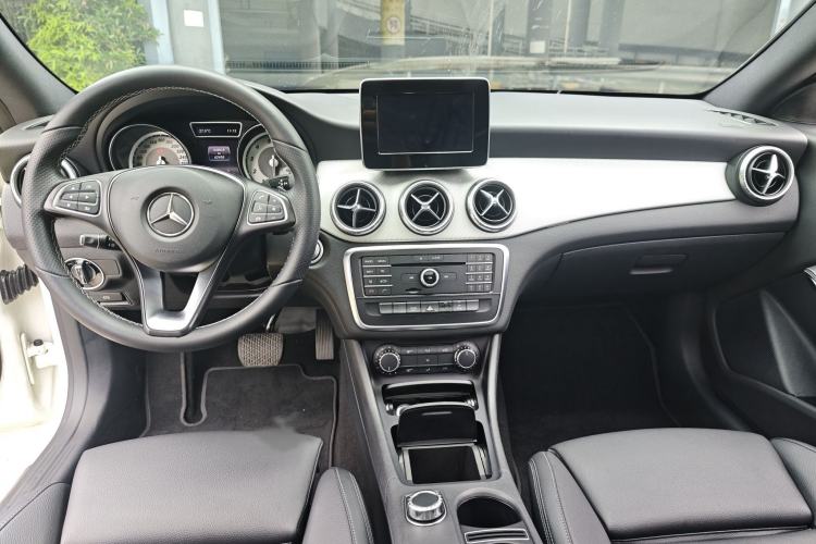Used Mercedes-Benz CLA 2016 CLA 200 Style Edition Interior 3
