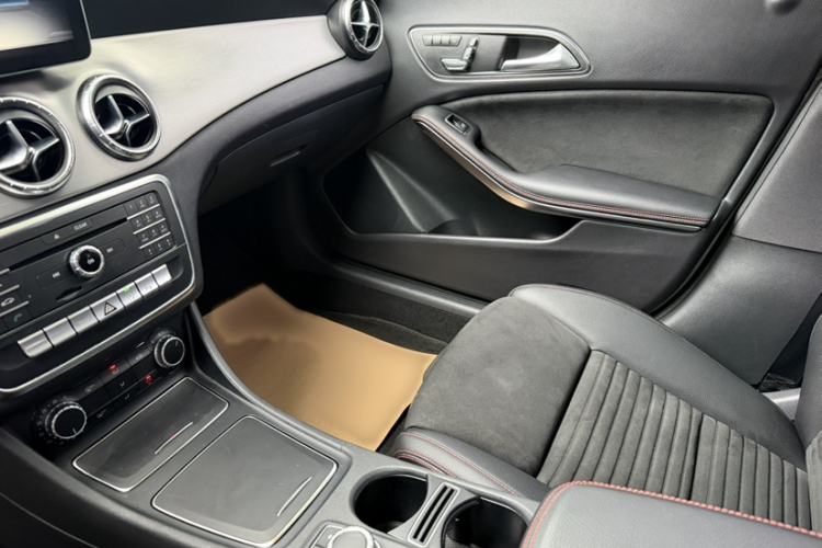 Used Mercedes-Benz CLA 2016 Year Restyled CLA 220 4MATIC Interior 4