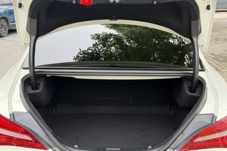Used Mercedes-Benz CLA 2016 Year Restyled CLA 220 4MATIC Interior 5