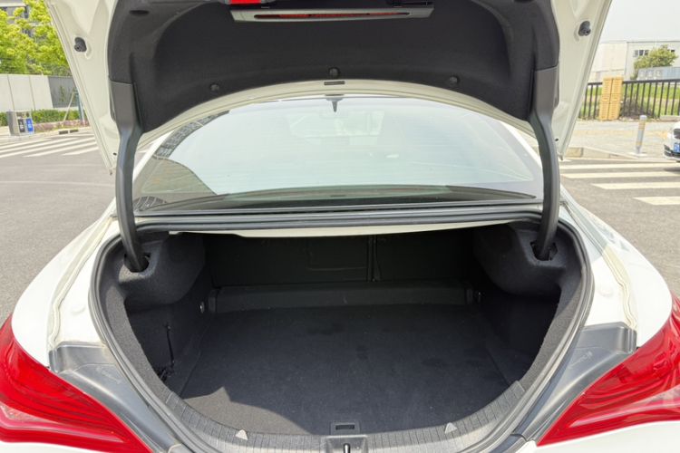 Used Mercedes-Benz CLA 2016 CLA 200 Style Edition Interior 8