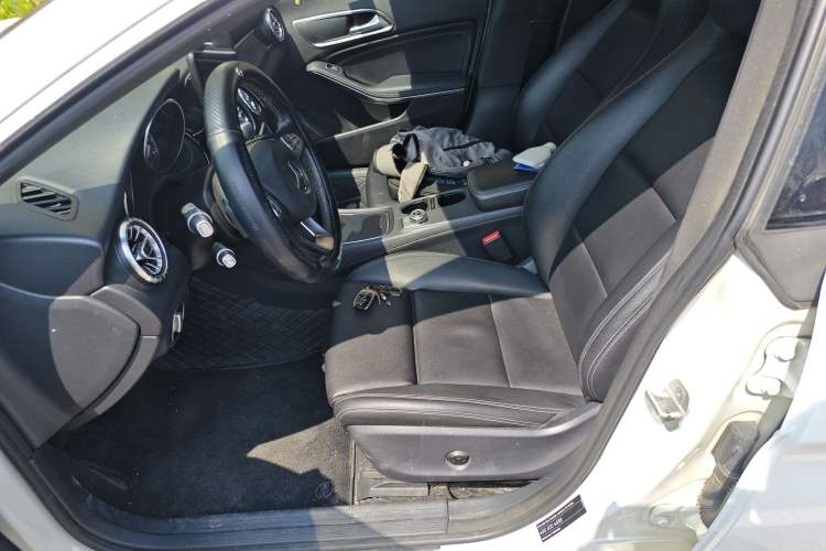 Used Mercedes-Benz CLA 2016 Facelifted CLA 200 Stylish Edition Left Front Seat