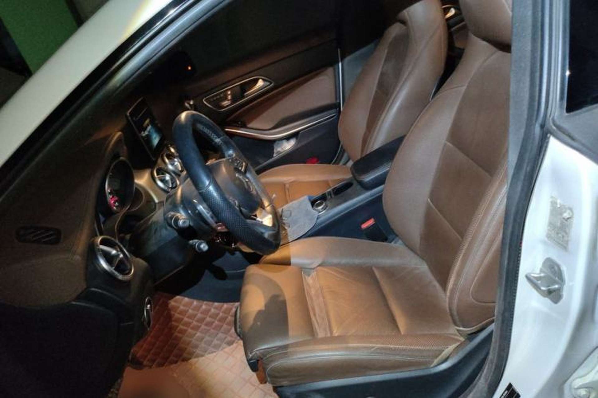 Used Mercedes-Benz CLA 2016 Facelifted CLA 260 4MATIC Left Front Seat