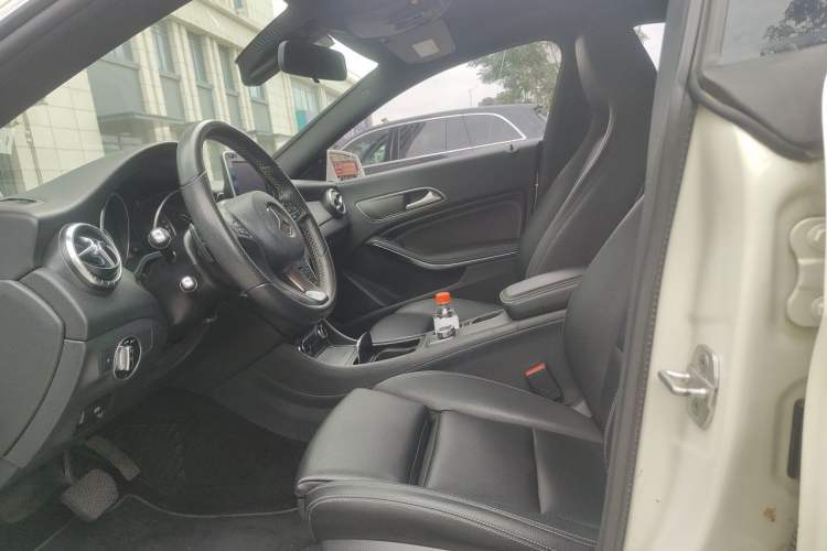Used Mercedes-Benz CLA 2016 Facelifted CLA 200 Stylish Edition Left Front Seat
