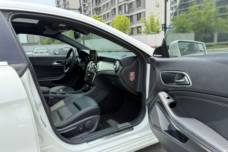Used Mercedes-Benz CLA 2016 CLA 200 Style Edition Left Front Seat