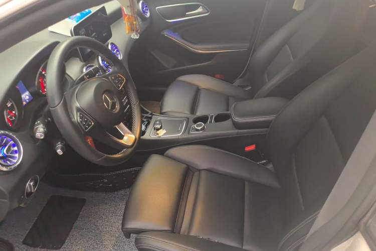 Used Mercedes-Benz CLA 2016 Facelifted CLA 200 Stylish Edition Left Front Seat