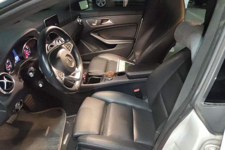 Used Mercedes-Benz CLA 2016 Facelifted CLA 260 4MATIC Left Front Seat