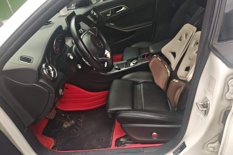 Used Mercedes-Benz CLA 2016 Facelifted CLA 260 4MATIC Left Front Seat