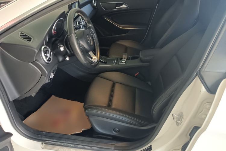 Used Mercedes-Benz CLA 2016 Facelifted CLA 200 Stylish Edition Left Front Seat