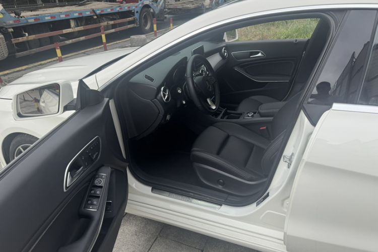 Used Mercedes-Benz CLA 2016 CLA 200 Style Edition Left Front Seat