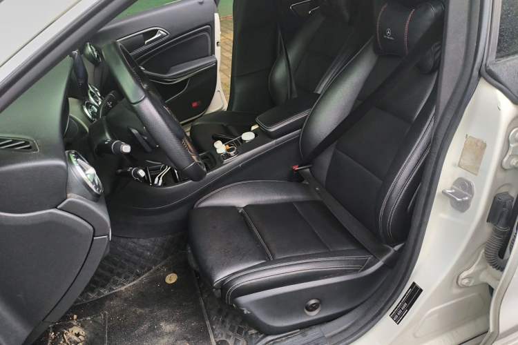 Used Mercedes-Benz CLA 2016 Facelifted CLA 200 Stylish Edition Left Front Seat