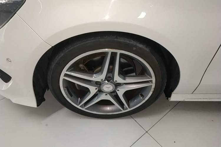 Used Mercedes-Benz CLA 2016 CLA 220 4MATIC Left Front Wheel Hub