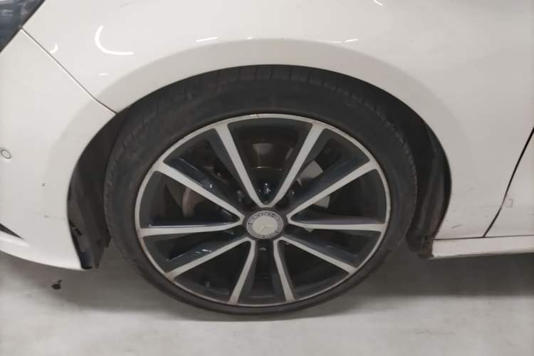 Used Mercedes-Benz CLA 2016 CLA 200 Style Edition Left Front Wheel Hub