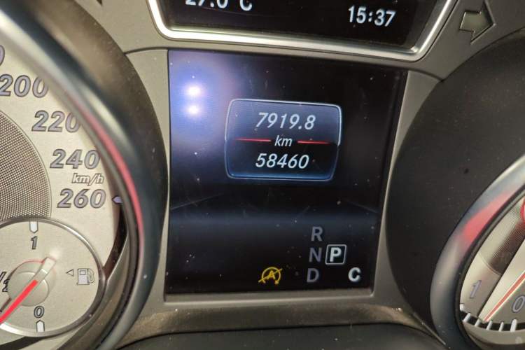 Used Mercedes-Benz CLA 2016 CLA 220 4MATIC Odometer Close Up