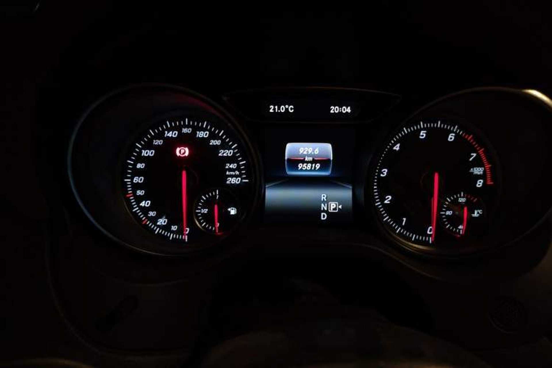 Used Mercedes-Benz CLA 2016 Facelifted CLA 260 4MATIC Odometer Close Up
