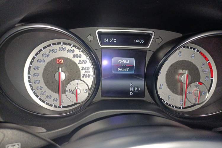 Used Mercedes-Benz CLA 2016 CLA 220 4MATIC Odometer Close Up