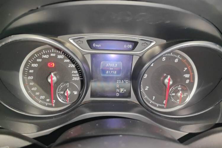Used Mercedes-Benz CLA 2016 CLA 200 Style Edition Odometer Close Up