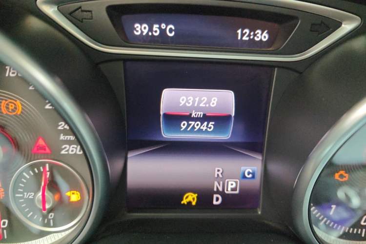 Used Mercedes-Benz CLA 2016 CLA 200 Style Edition Odometer Close Up