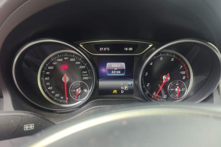 Used Mercedes-Benz CLA 2016 Facelifted CLA 200 Stylish Edition Odometer Close Up