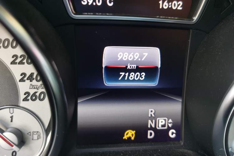 Used Mercedes-Benz CLA 2016 CLA 200 Style Edition Odometer Close Up
