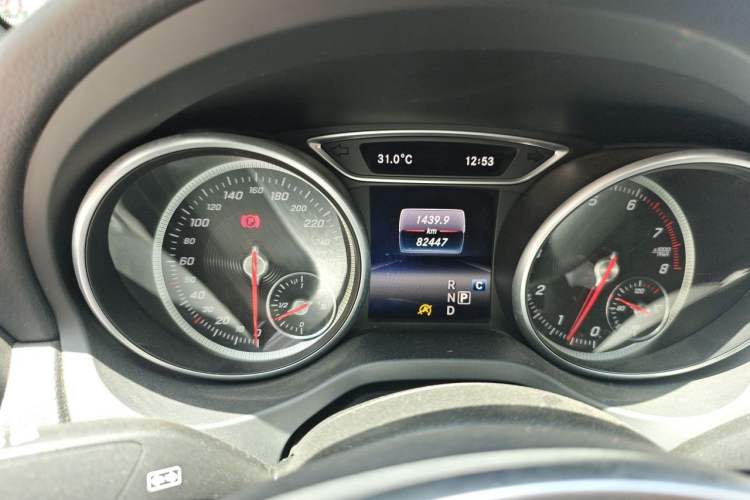 Used Mercedes-Benz CLA 2016 CLA 220 4MATIC Odometer Close Up